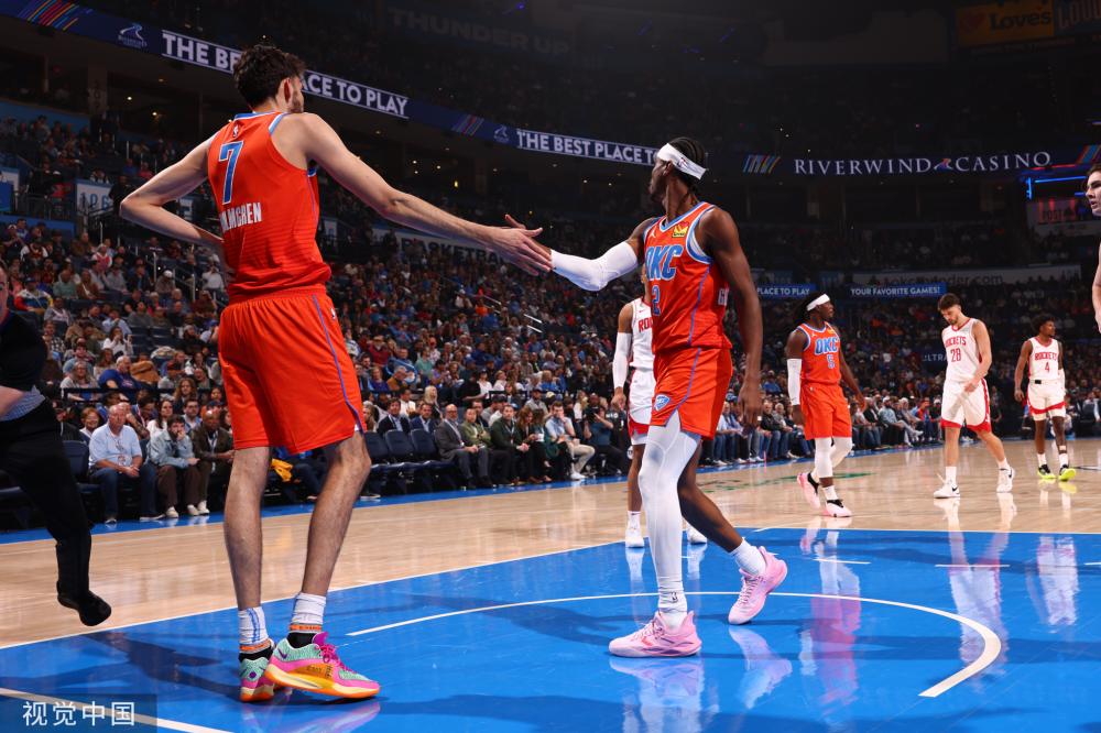 到的拳头击 到的拳头击