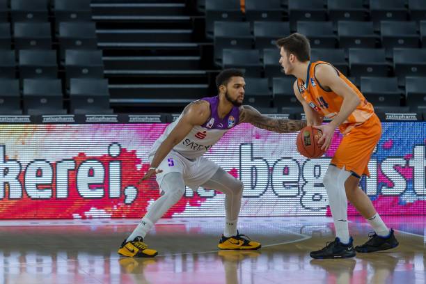 斩获联赛杯 斩获联赛杯