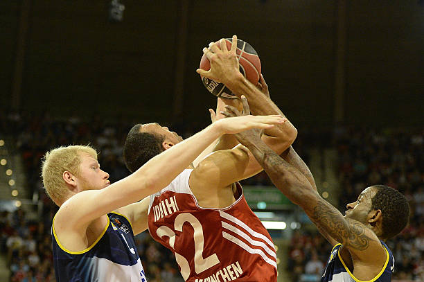 尤其是在球 尤其是在球